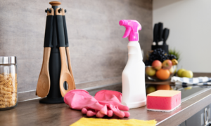7-Cleaning-Tips-to-Make-Your-Kitchen-Shine-Before-a-Showing